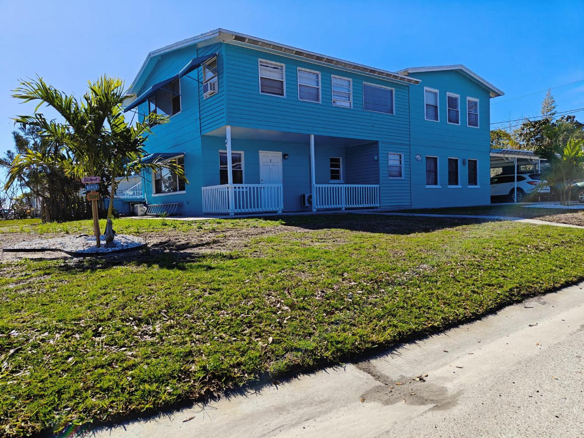 Lovely Vacation 1 Block From & Downtown Gulfport * St. Petersburg