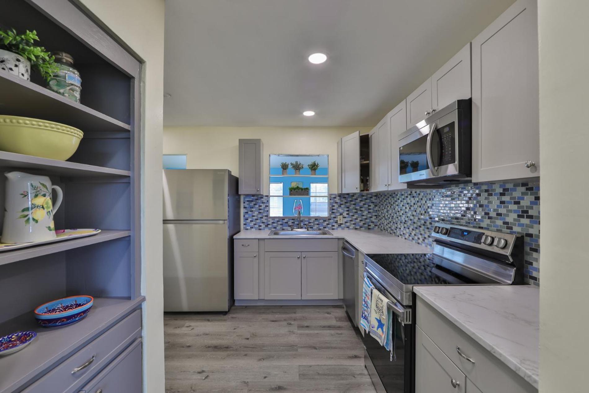 Lovely Vacation 1 Block From & Downtown Gulfport Appartement