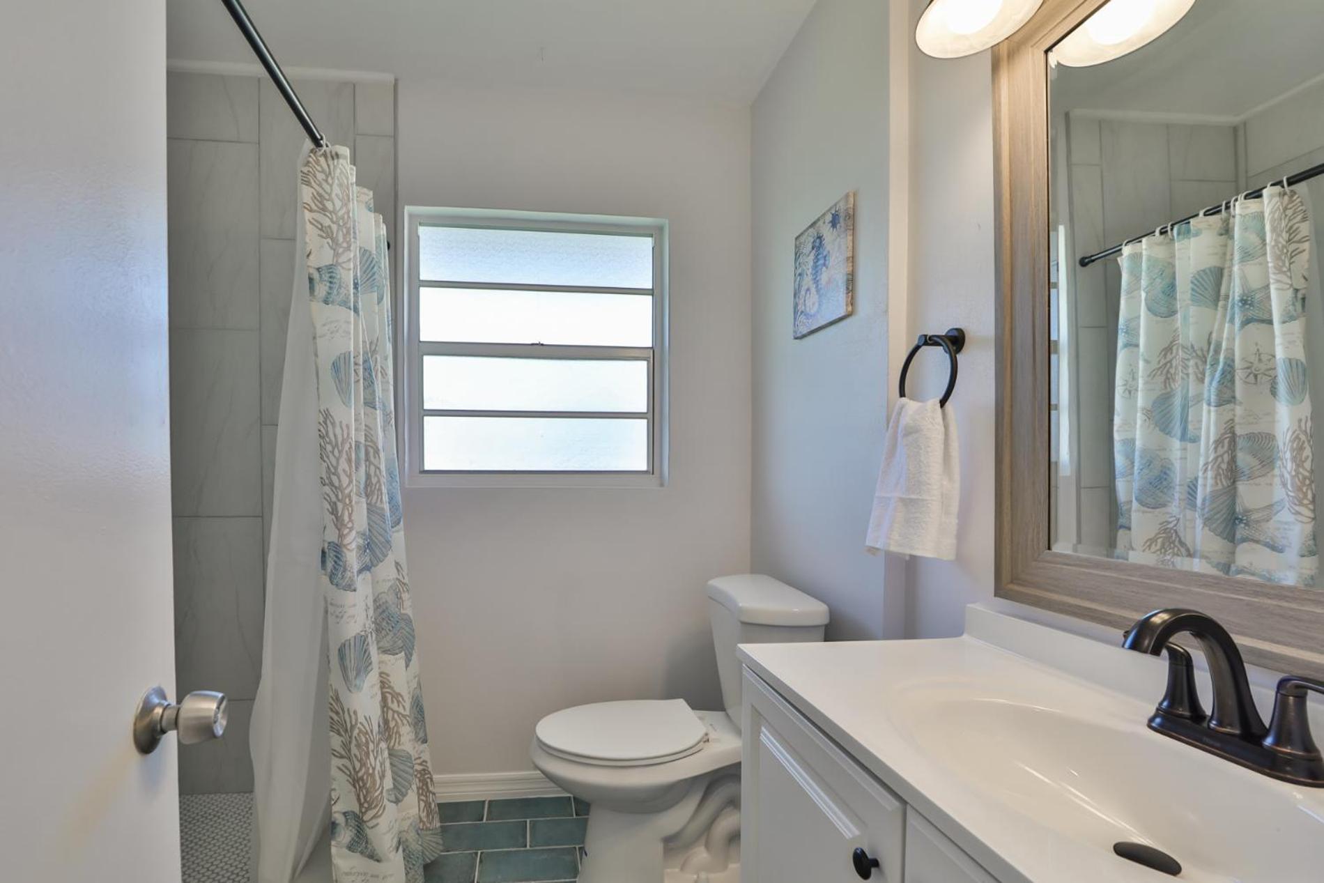 Lovely Vacation 1 Block From & Downtown Gulfport St. Petersburg