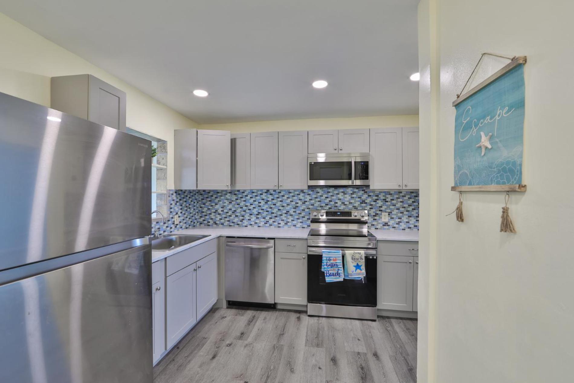 Lovely Vacation 1 Block From & Downtown Gulfport * St. Petersburg